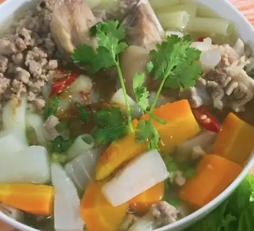 Nui xương - 50.000 ₫ tại Hủ Tiếu & Bò Kho Cô Oanh 2 - Đường Số 30