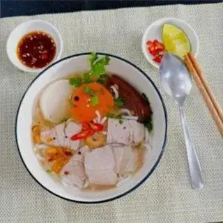Hình ảnh Bánh canh thịt đùi heo