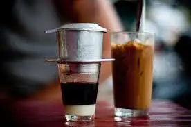 CÀ PHÊ SỮA ĐÁ PHA PHIN NGON CHẤT - 22.000 ₫ tại Mẹ Táo - Cà Phê, Sinh Tố & Chả Cá - Phan Văn Trị