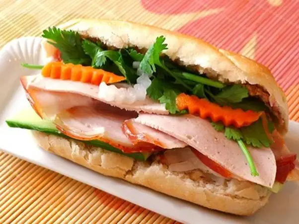 Bánh mì đặc biệt - 37.000 ₫ tại Bánh Mì Hà Nội - Đường Số 3