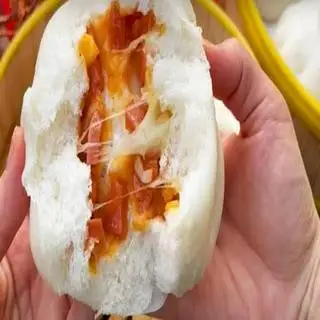 Hình ảnh Bánh bao xúc xích phô mai