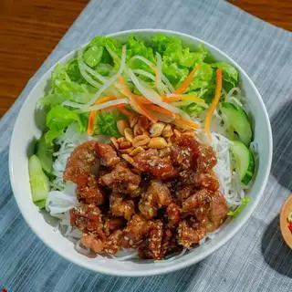 Bún thịt nướng thập cẩm - 50.000 ₫ tại Bún Thịt Nướng Bảo Ngọc - Vĩnh Viễn