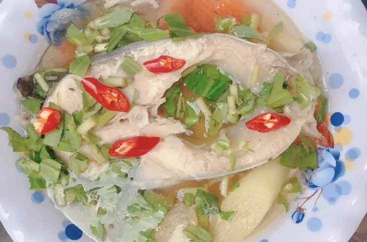 Cơm canh chua cá hú - 50.000 ₫ tại Quán Cơm Cô Hằng