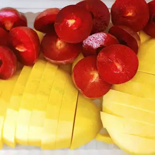 Hình ảnh Hộp xoài - mận - ổi