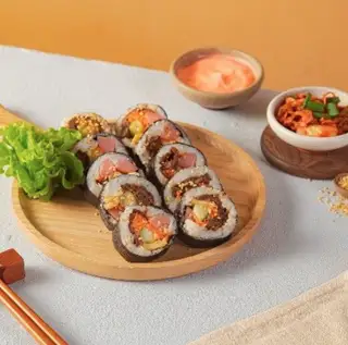 Kimbab bò - 45.000 ₫ tại Korea House - Đội Cung