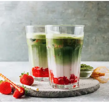 Strawberry matcha latte - 72.000 ₫ tại Sante Studio & Cafe - Hà Huy Tập