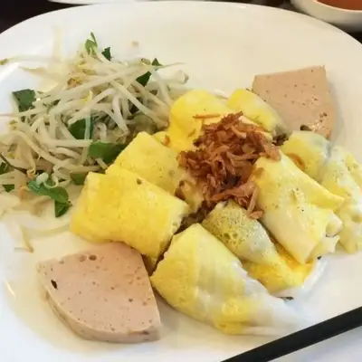Hình ảnh Bánh cuốn trứng - chả quế