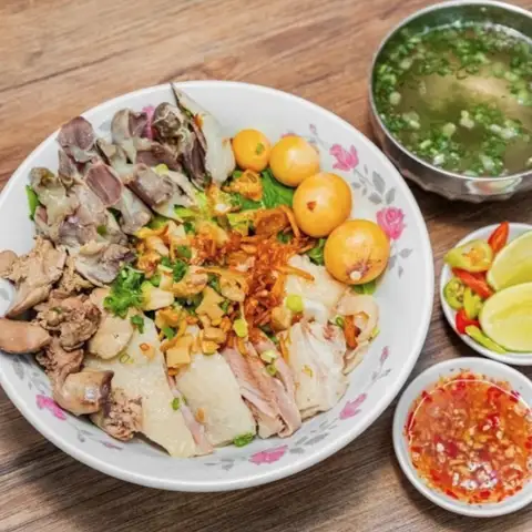 Hủ Tiếu Gà Nguyễn Kim - Hậu Giang - Bún/Phở/Mỳ/Cháo gần bạn