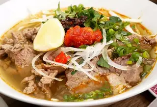 Hình ảnh Bún bò tái