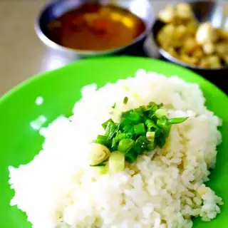 Cơm thêm - 9.000 ₫ tại Cơm Tấm Tài - Ung Văn Khiêm