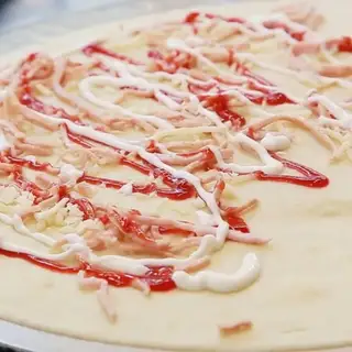 Hình ảnh Bánh crepe ba chỉ phomai