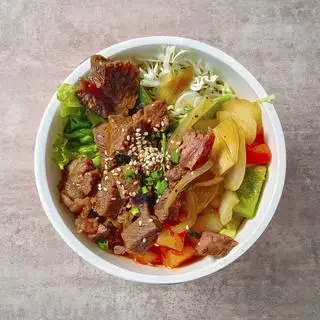Cơm bò lúc lắc (Bò Mỹ) - 96.000 ₫ tại Benno Bento - Mỳ Ý & Cơm Bò Hầm - Nguyễn Thiện Thuật 