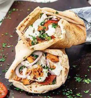 Tacos nhân thịt gà nướng mexico - 39.000 ₫ tại Okela - Kebab Bánh Mì Tacos - Huỳnh Thiện Lộc