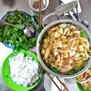 Lẩu gà lá é lớn  - 350.000 ₫ tại Su Miu - Lẩu Gà Lá É - 296 Đồng Đen
