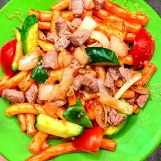 Nui xào bò - 50.000 ₫ tại Bột Chiên 294 - Cơm Chiên & Mì Xào - Trần Văn Đang