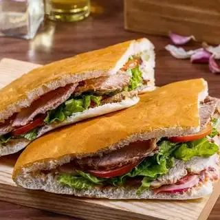 Tam giác gà bơ tỏi + phô mai - 42.000 ₫ tại Truly Kebab - Âu Cơ