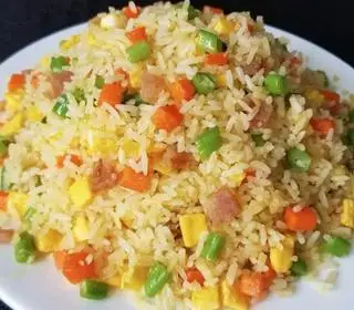 Cơm chiên dương châu - 40.000 ₫ tại Bắc Hằng Quán 168 - Cơm Gà Xối Mỡ - Bình Trị Đông
