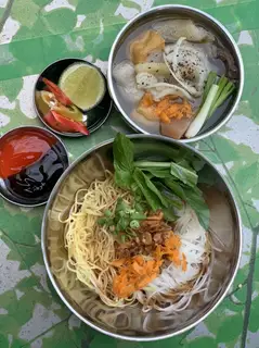 Hủ tiếu mì ( thập cẩm ) - 55.000 ₫ tại Quán Cô Thảo - Bún Thịt Nướng & Hủ Tiếu Bò Viên - Âu Cơ