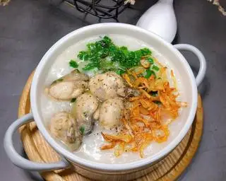 Cháo hàu - 65.000 ₫ tại Bún Thịt Nướng, Cháo Hải Sản & Cháo Hàu - Tôn Thất Thuyết