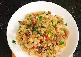 Cơm chiên cua - 67.000 ₫ tại Cơm Gà Xối Mỡ Cẩm Tú - Bùi Đình Túy