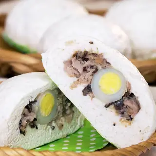 Bánh bao trứng cút - 25.000 ₫ tại Bánh Mì Hà Nội Hiệp Hưng - Ông Ích Khiêm