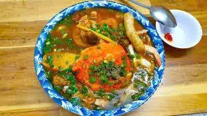 Bánh canh cua xé - chả - 109.000 ₫ tại Bánh Canh Cua Loan - Nguyễn Công Trứ