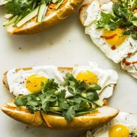 Bánh Mì Cô Yến - Vĩnh Khánh - Bánh Mì/Xôi gần bạn