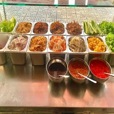 Bánh Mì Chay Chơn Lạc - Đinh Bộ Lĩnh - Món chay gần bạn