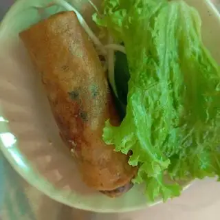 2 Chả giò rau thơm xà lách - 16.000 ₫ tại Bếp Chay Hồng Phúc - Âu Cơ