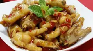 Hình ảnh Chân gà sốt tê cay