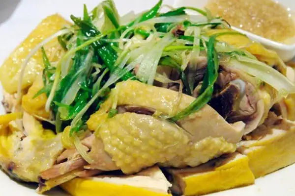 Hình ảnh Gà hấp hành nguyên con