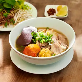 Hình ảnh Bún bò Nạm - Chả
