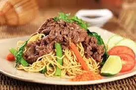 Hình ảnh Mì xào cải bò