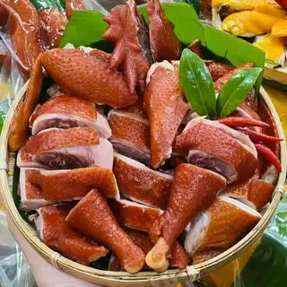 Hình ảnh Gà ủ xì dầu 1/2 con