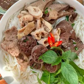 Hình ảnh Bún lòng đầy đủ