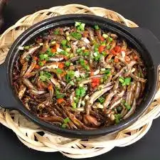 Cá cơm kho tiêu - 20.000 ₫ tại A Đù - Cháo Sườn, Súp Cua & Cháo Trắng Là Dứa - Đường Số 2
