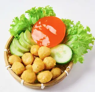 Cá viên chiên (20 viên) - 27.000 ₫ tại Thích Ăn Vặt - Cá Viên, Gà Viên & Chả Giò Chiên - Điện Biên Phủ
