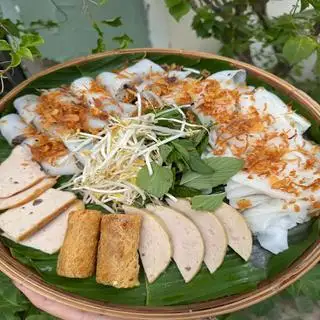 Hình ảnh Bánh Cuốn ( chả cốm , chả lụa, chả chiên, chả giò)