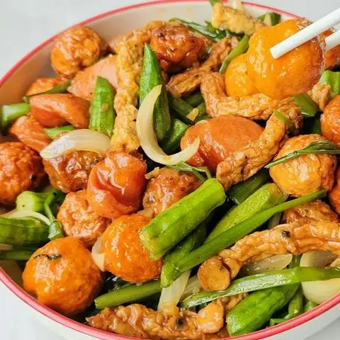 Hình ảnh Tạp Hóa Ăn Vặt - Cá Viên Chiên, Bánh Tráng & Mì Xào - Đường 385