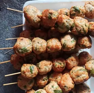 Chả cá đậu đũa - 15.000 ₫ tại Cá Viên Chiên Nước Mắm Tuyên Péo - Lê Văn Quới