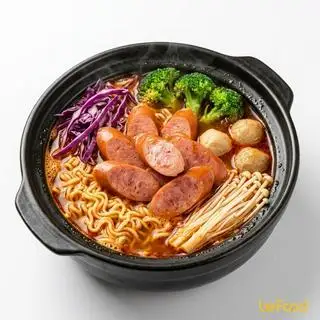 Hình ảnh Mì Kim Chi Cá Viên + Xúc Xích + Đậu Hũ Phô Mai + Viên Thả Lẩu