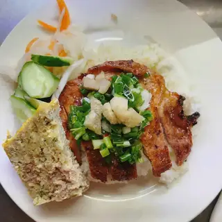 Cơm sườn chả - 59.000 ₫ tại Cơm Tấm Dì Bảy - Lý Thái Tổ