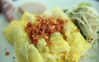 Bánh cuốn trứng đầy đủ - 40.000 ₫ tại Bánh Cuốn Gia Hân - Nguyễn Khoái