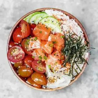 Hình ảnh Poke cá hồi bơ nghiền - the Californian
