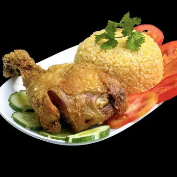 Hình ảnh Cơm gà xối mỡ - đùi tỏi
