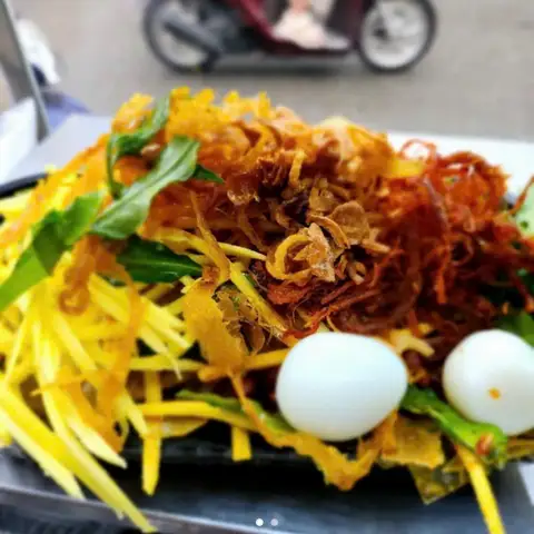 Hình ảnh Cô Hai Bánh Tráng Trộn - Đường 22