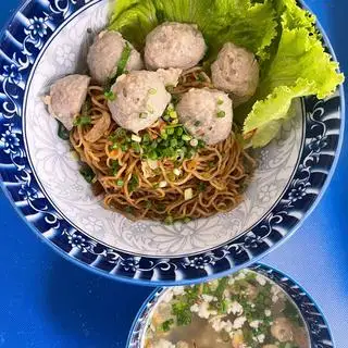 Hình ảnh Mỳ trộn bò viên
