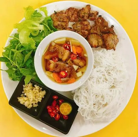 Hồ Hoa - Bún Chả Việt Chuẩn Vị Hà Nội - Ung Văn Khiêm - Món truyền thống/Đặc sản gần bạn