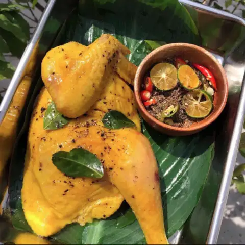 Hình ảnh Gà Ủ Muối Hoa Tiêu Mẹ Mít - Nguyễn Lương Bằng