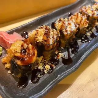 Lươn Nhật chiên giòn - Eel tempura sushi roll - 135.000 ₫ tại KYOBASHI Sushi Izakaya - Thái Văn Lung